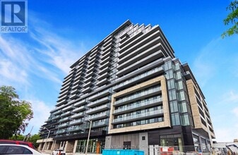 Building Photo - 3009-3009 Novar Rd