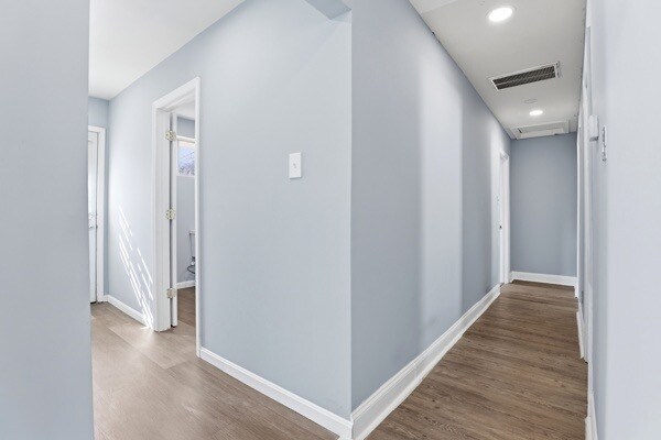 Foto del edificio - 4706 Deanwood Dr