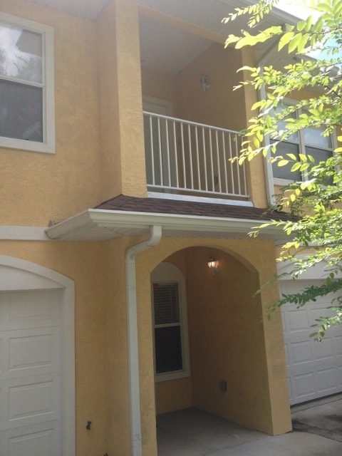 Foto del edificio - Quiet neighborhood close to Royal Park Plaza, theaters, shopping, restaurants, and UF