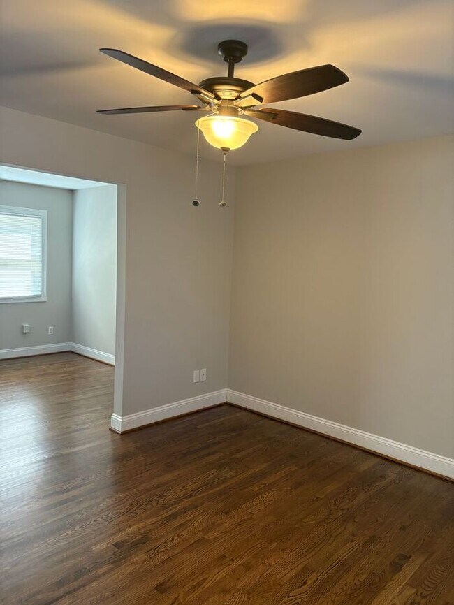 Foto del edificio - Spacious 2 Bedroom Townhome