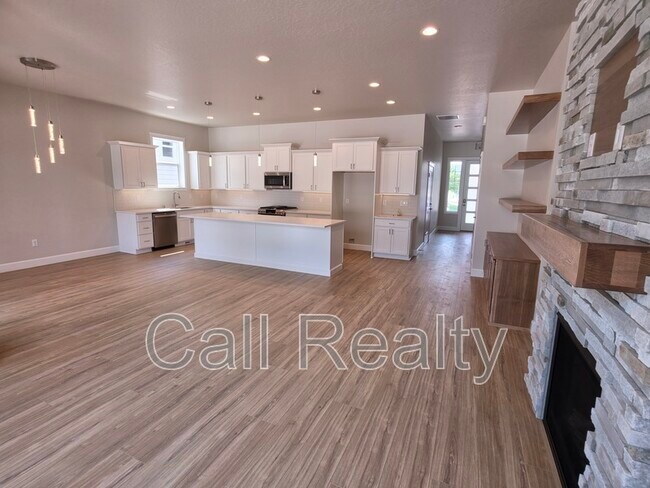 Foto del edificio - 6208 N Windsor St