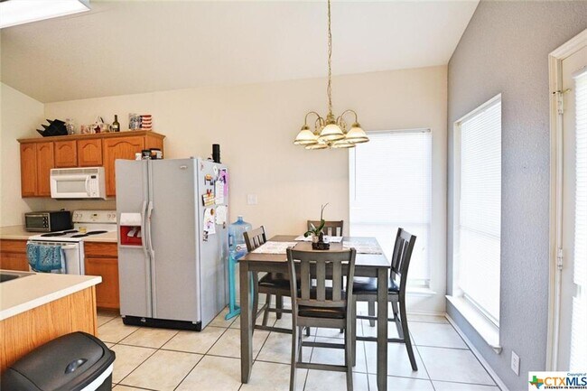 Building Photo - 334 Serene Meadow