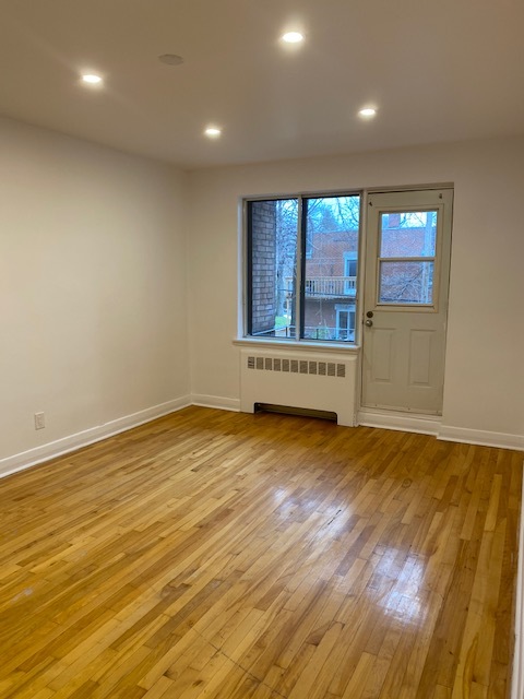 Building Photo - 4890 Plamondon Ave