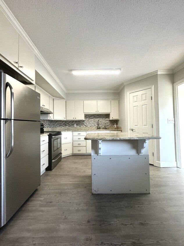 Foto principal - 3504 Lewis Ln
