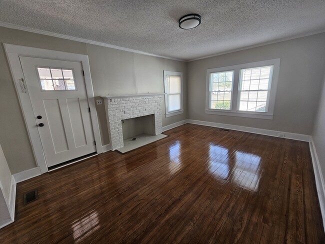 Building Photo - 109 Courtland St