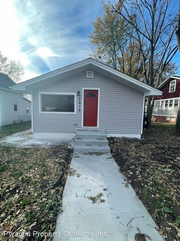 Primary Photo - 2 br, 1 bath House - 2910 2nd Ave