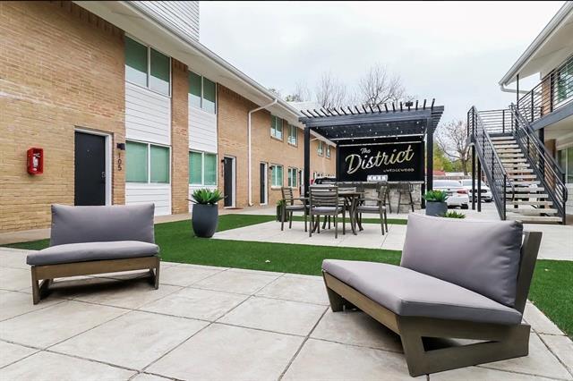 Building Photo - 425 N Rosemont Ave