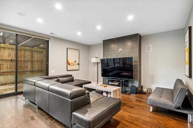 Foto del edificio - 1442 N Mohawk St