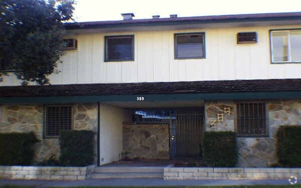 Primary Photo - 389 N Los Robles