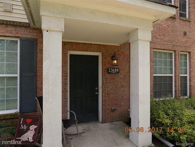 Building Photo - 23680 Northstone Village Dr