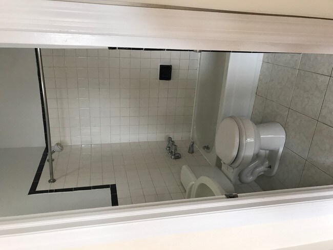 Foto del edificio - 1704 Zerega Ave