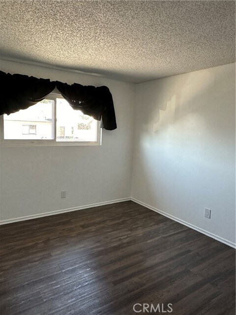 Building Photo - 15561 Pasadena Ave