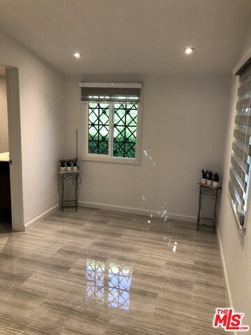 Foto del edificio - 602 N Maple Dr