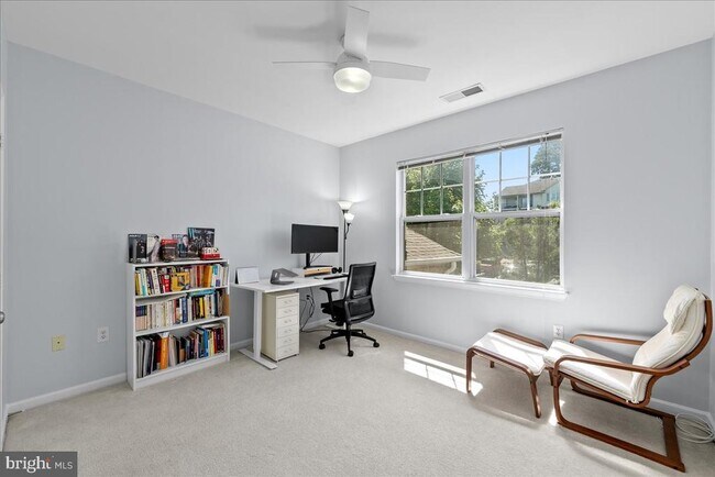 Foto del edificio - 12100 Garden Grove Cir