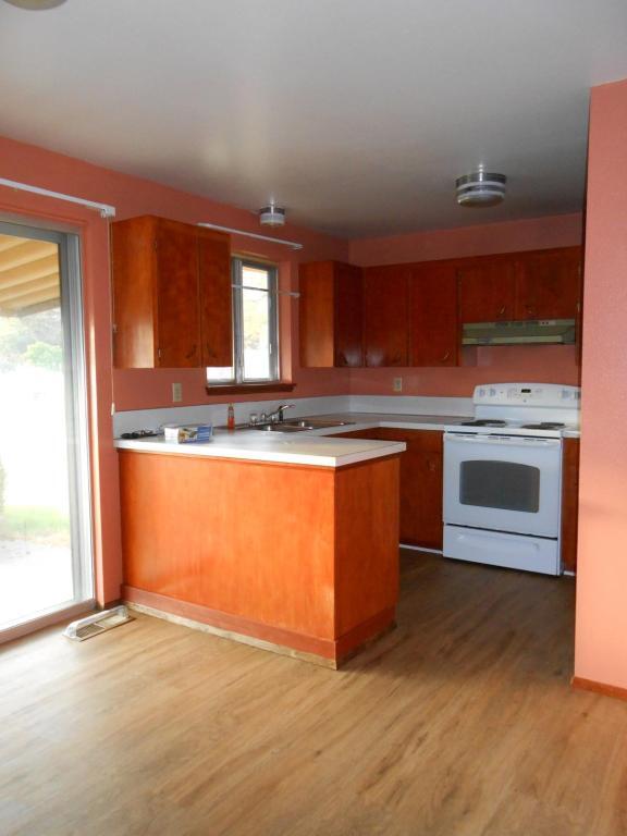 Building Photo - 2860 Willow Dr