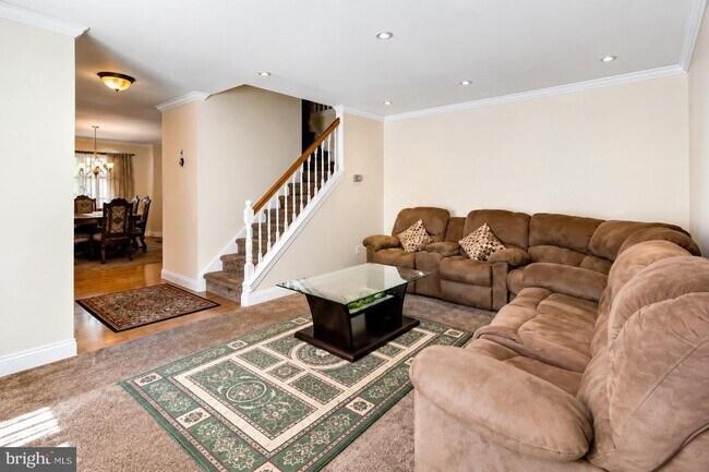 Foto del edificio - 44 Brambling Ln