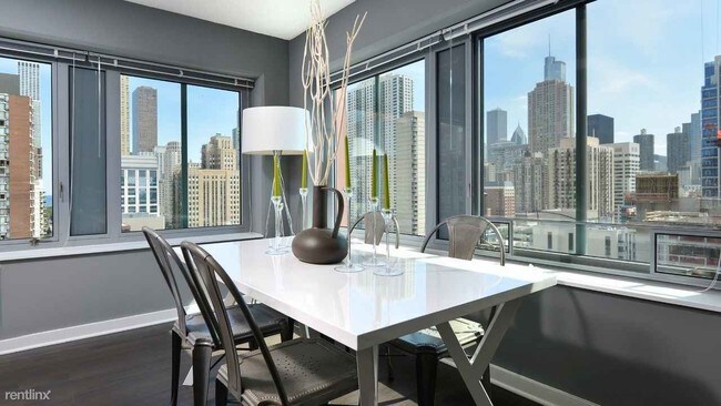 Building Photo - 1 br, 1 bath Condo - 28 W Chestnut St 1002