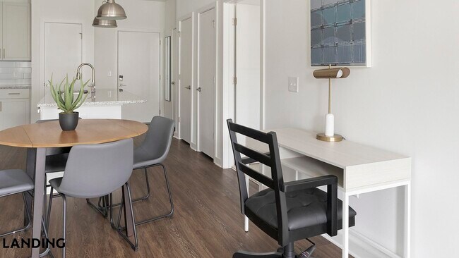 Foto del edificio - 2110 Birkhall St