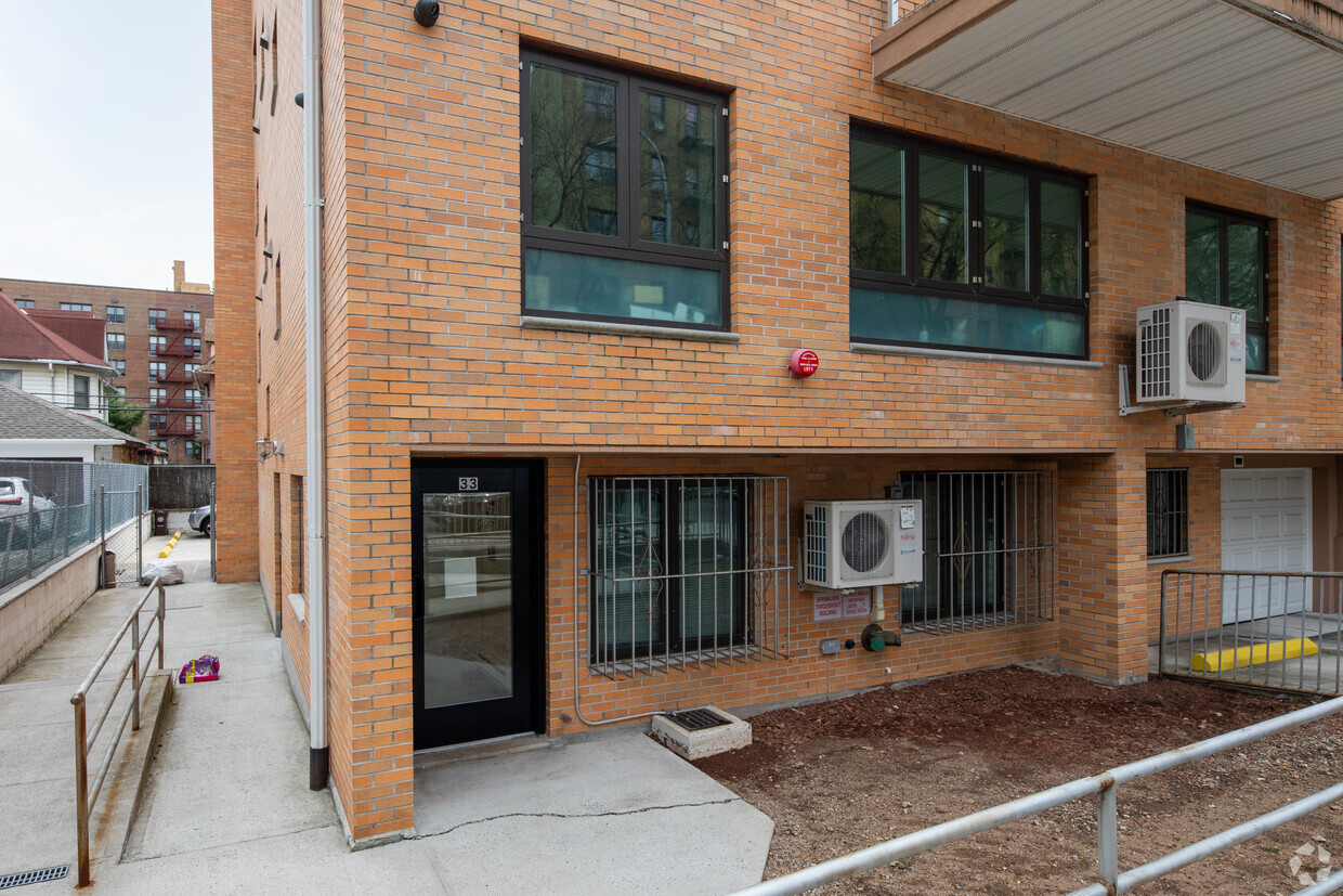 Entrance - 33 Bay 26th St