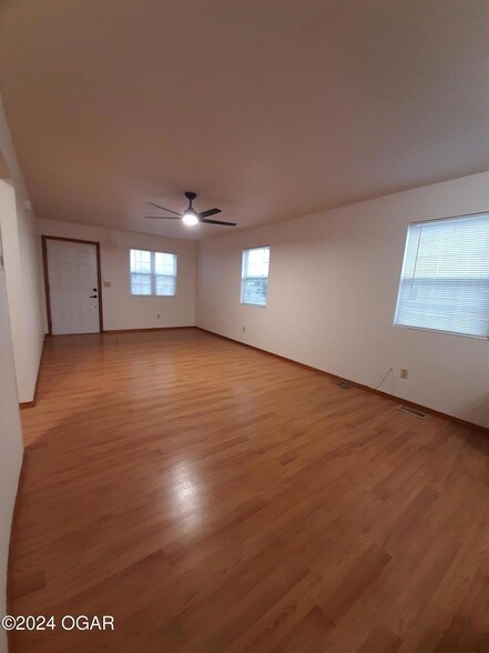 Foto del edificio - 2315 Bird Ave