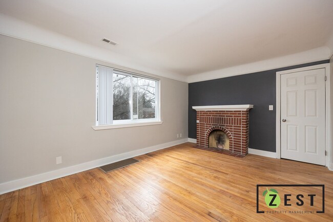 Foto del edificio - 9770 Outer