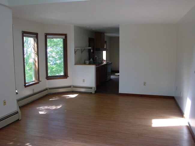 Foto del edificio - 126 Bridgton Rd