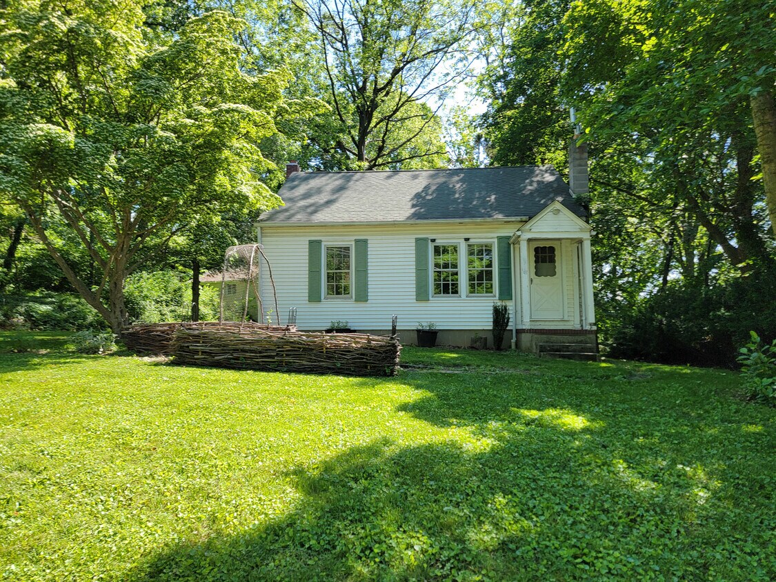 Foto principal - 358 Pool Rd