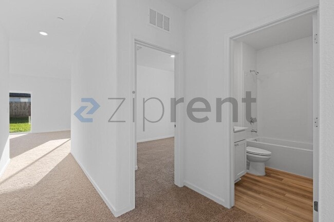 Foto del edificio - 10512 Santana Ln