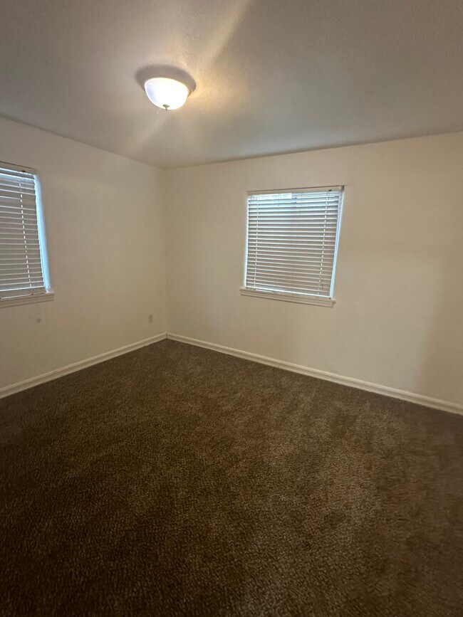 Foto del edificio - 1408 W Lee St
