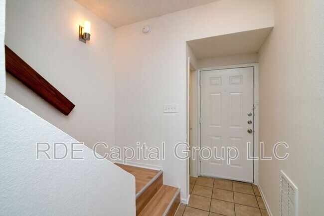 Building Photo - 5407B Chimney Rock Rd