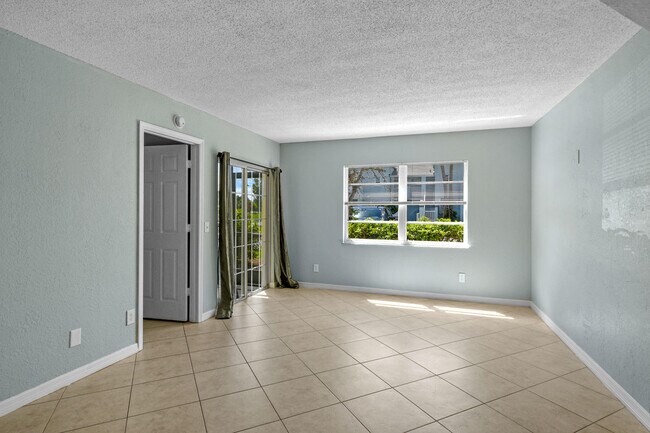Foto del edificio - 1604 SE Green Acres Cir