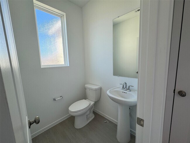 Building Photo - 21623 Colonial Medow Creek Trl