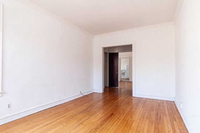 Foto del edificio - 5023 N Winchester Ave
