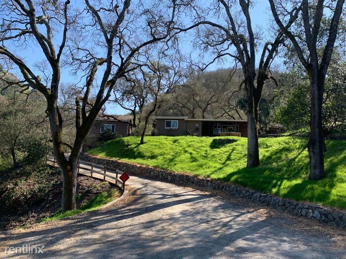 Foto principal - 3 br, 2 bath House - 281 Castle Hill Ranch Rd