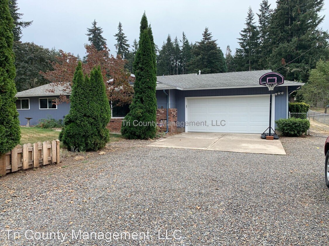 3 br, 2 bath House 14710 S. Henrici Rd House Rental in Oregon City