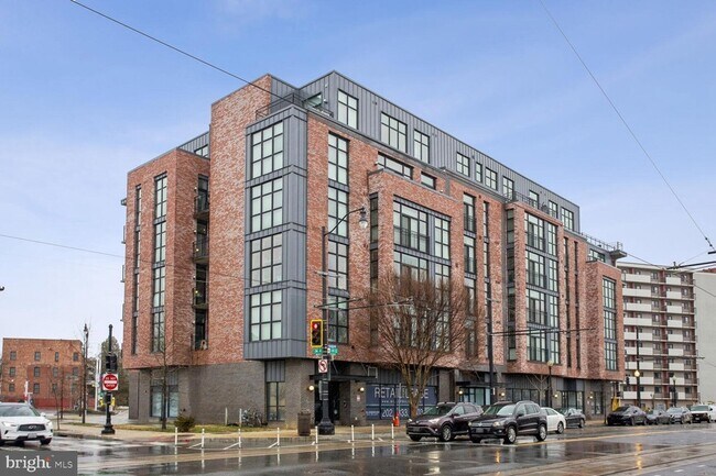 Building Photo - 1402 H St NE