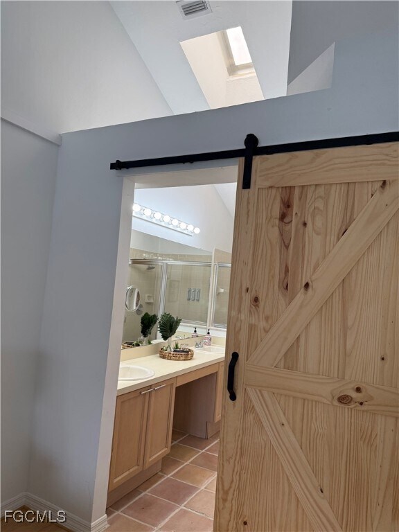 Foto del edificio - 15009 Cloverdale Dr