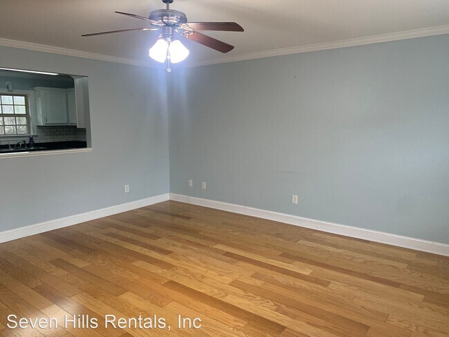 Building Photo - 3 br, 2.5 bath House - 4 Sarah Street