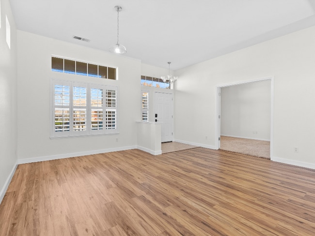 Foto del edificio - 1730 Glen Cove Ct