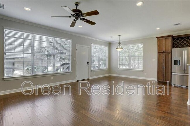 Foto del edificio - 7140 Chimney Corners