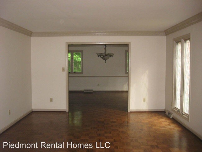 Building Photo - 3 br, 2 bath House - 3000 Madison Ave