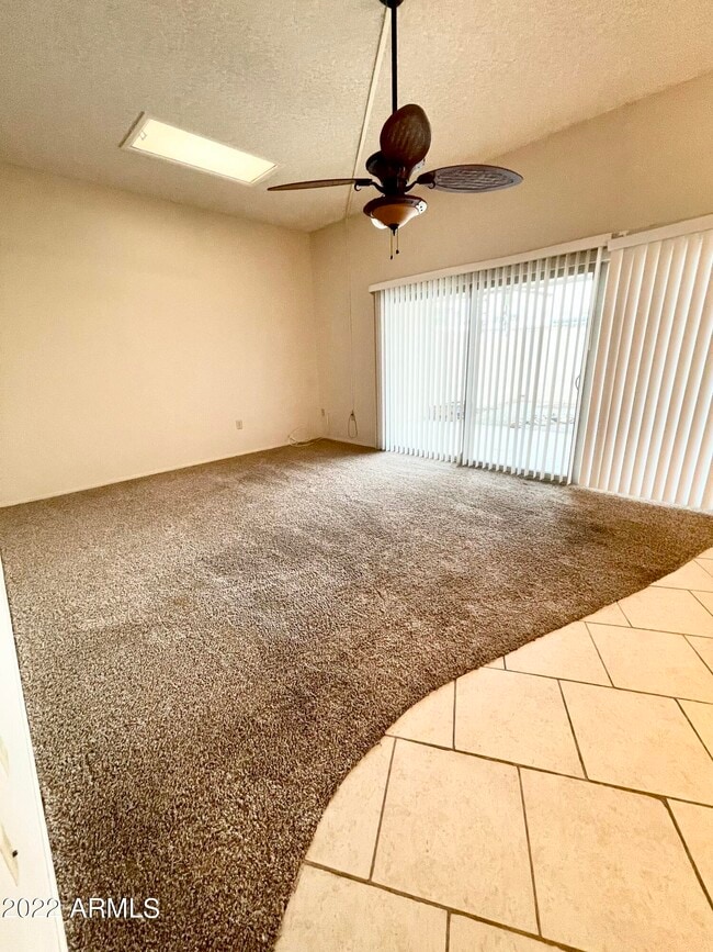 Foto del edificio - 10867 W Emerald Dr