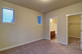 Building Photo - 1643 Burnside Pl