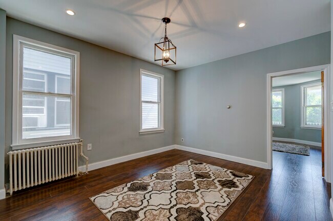 Foto del edificio - 63 Trask Ave