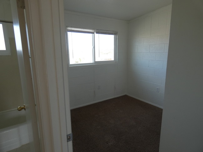 Building Photo - 2620 N Juniper Ave