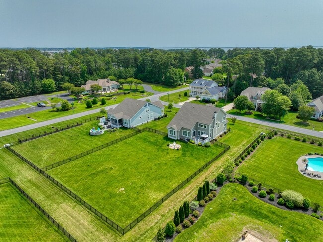 Building Photo - Large Luxurious House in Lewes with Fenced...