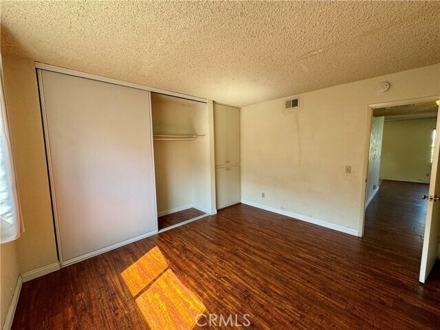 Foto del edificio - 241 S Curtis Ave
