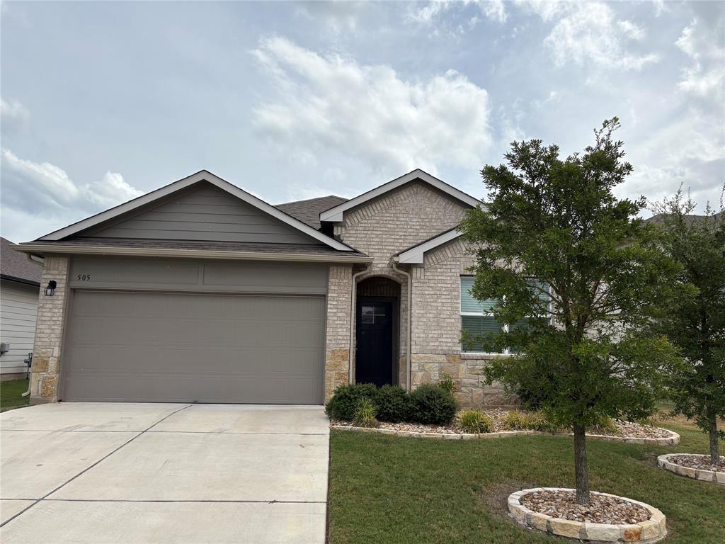 Foto principal - 505 Rainmaker Ln