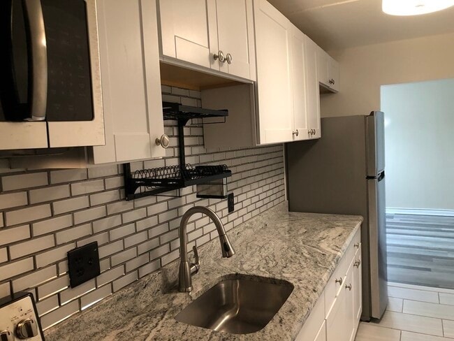 Building Photo - 95 Nahant St