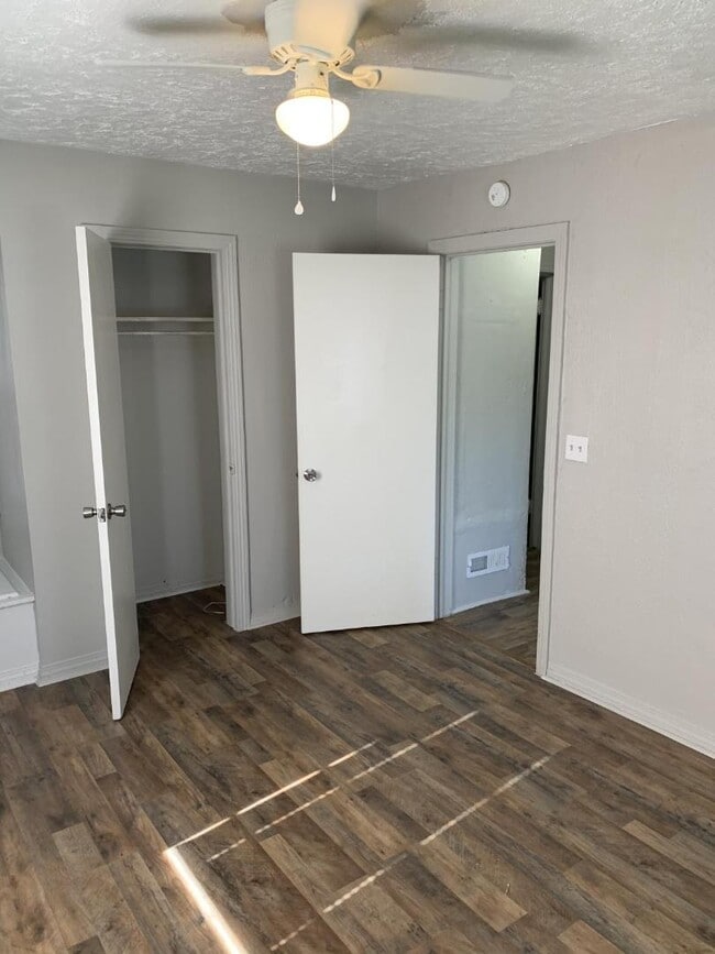 Foto del edificio - 1904 E Madison St